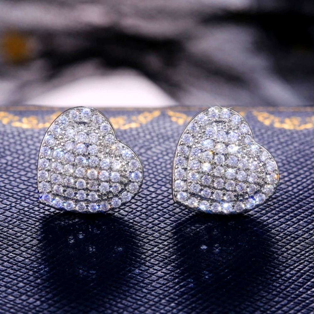 Silver Plated Cluster Heart Studs! WOW!! 🤍✨🤍✨🤍✨🤍